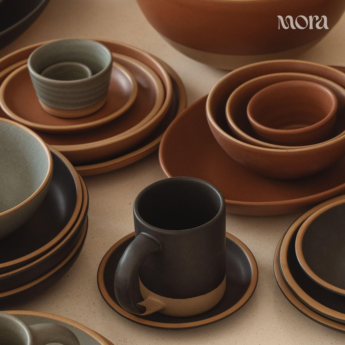 Set of 4 Ceramic Bowls F31618